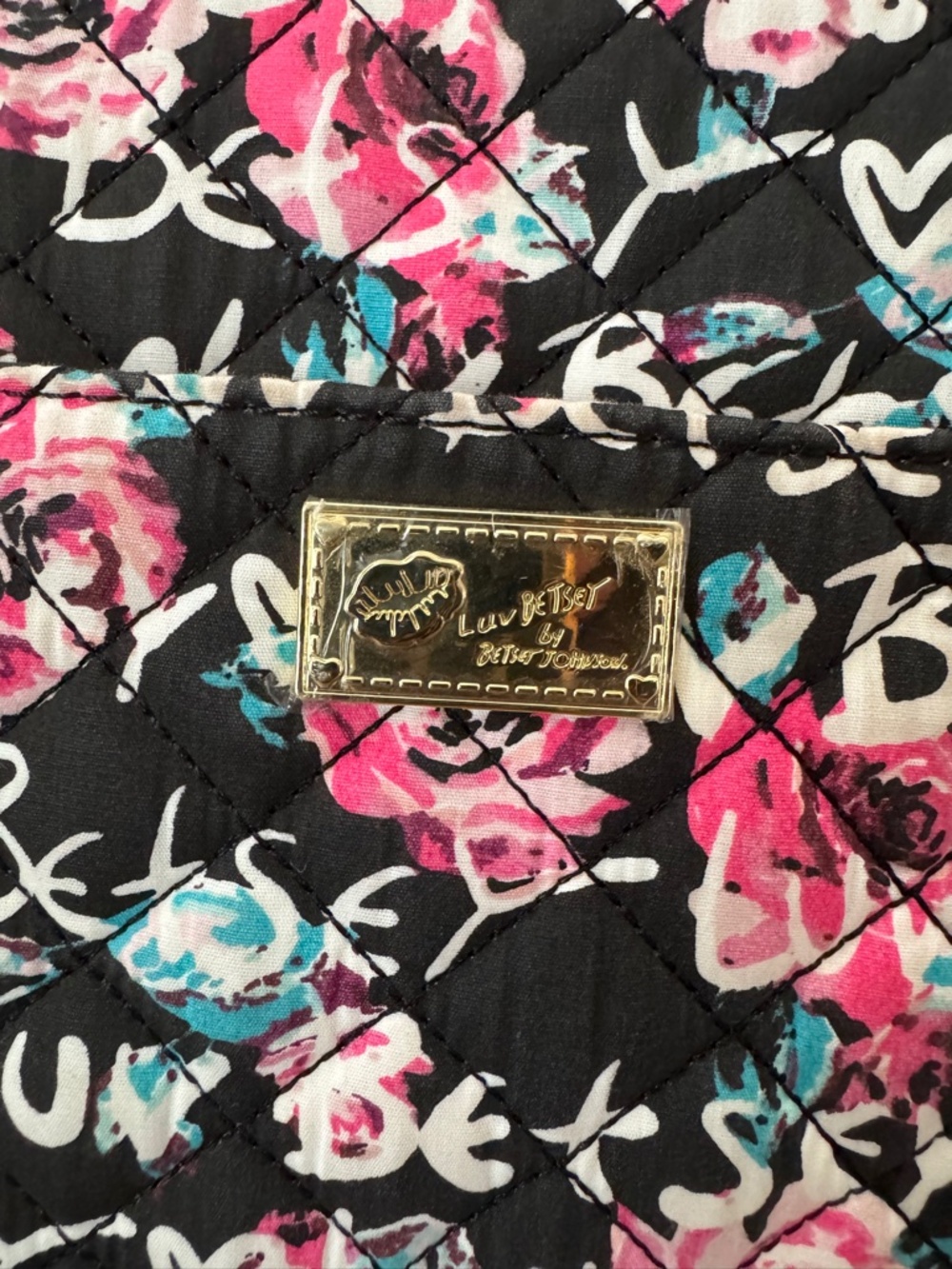Betsey Johnson Floral Graffiti Travel Bag Weekender Duffel Carry-On Pink Black - Picture 2 of 9